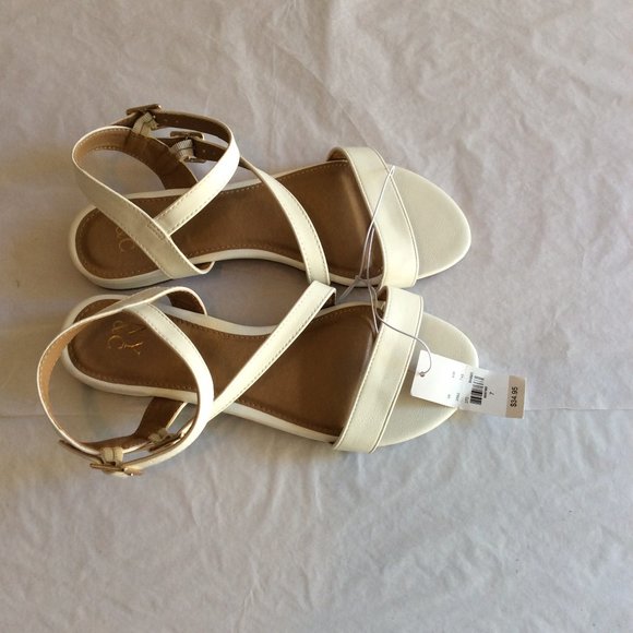 NY&CO White Single Strap Sandal 123C - Picture 2 of 4
